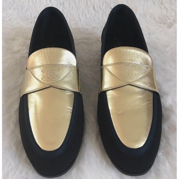 CHANEL Loafers - Picture 3 of 14